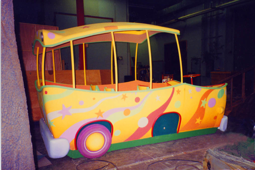 Barney TV show - Barneymobile
